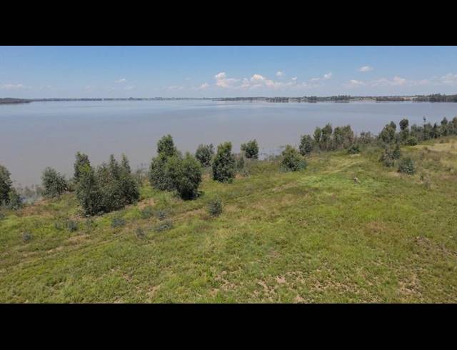 LAND FOR SALE IN VAAL MARINA
